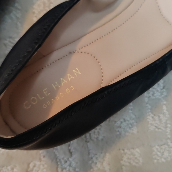Like new Cole haan flats - Picture 2 of 6